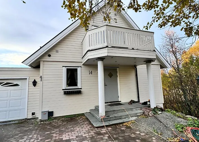 Cozy With Outside Terrace Apartment Tromso
