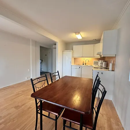 Cozy With Outside Terrace Appartamento